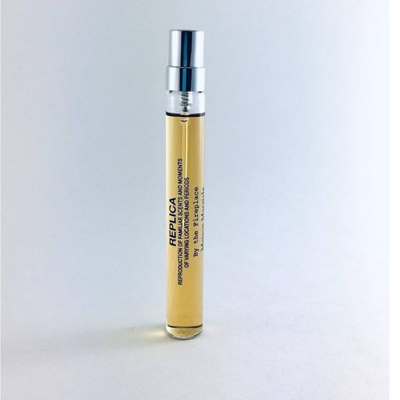 Maison Margiela Replica  by the fireplace Travel - Picture 1 of 3